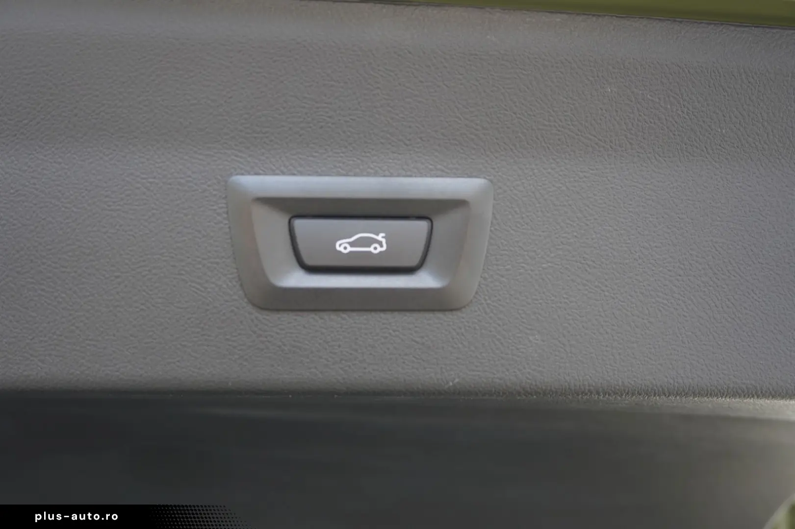 BMW X4 M Competition INDIVIDUAL Head-Up Kamera Harma