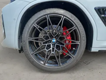 BMW X4 M Competition AB 678 € O. LSZ   PANO   HEAD-U