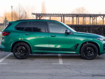 BMW X5 M Competition   Bowers & Wilkins   Pano Sky Lounge