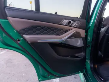 BMW X5 M Competition   Bowers & Wilkins   Pano Sky Lounge