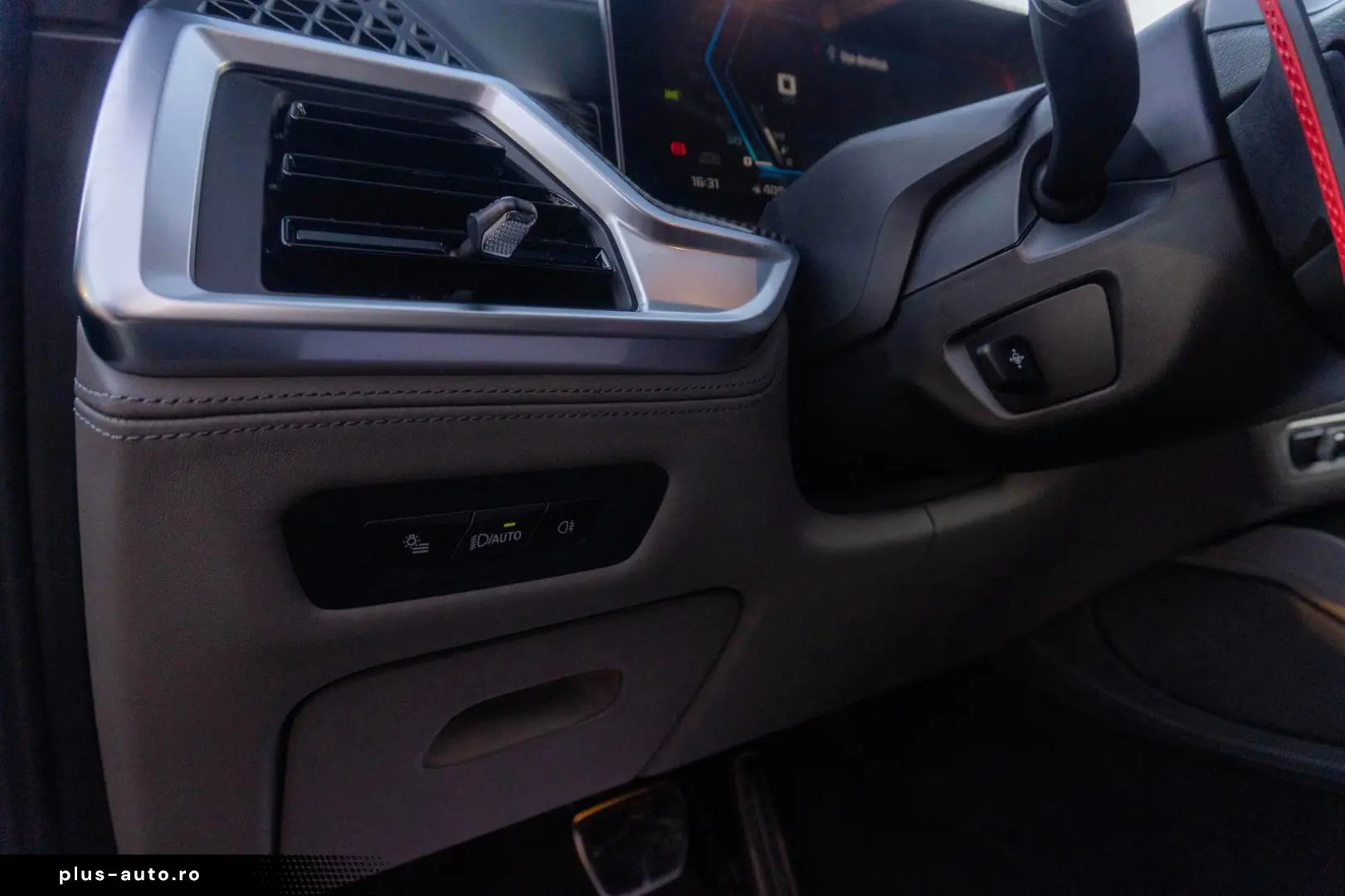 BMW X5 M Competition   Bowers & Wilkins   Pano Sky Lounge