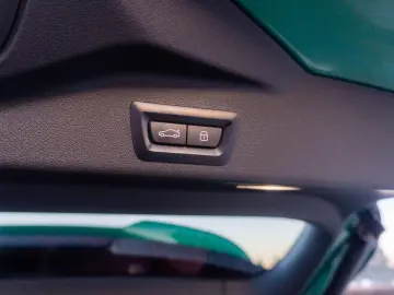 BMW X5 M Competition   Bowers & Wilkins   Pano Sky Lounge