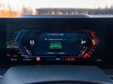 BMW X5 M Competition   Bowers & Wilkins   Pano Sky Lounge