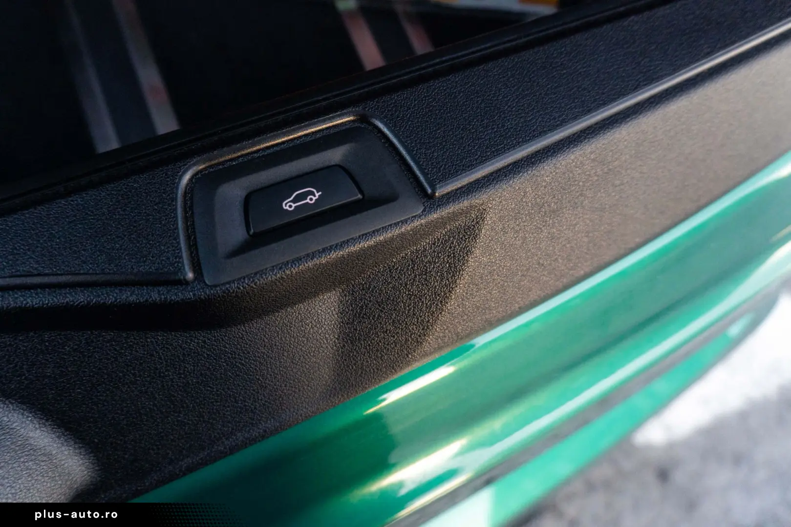 BMW X5 M Competition   Bowers & Wilkins   Pano Sky Lounge