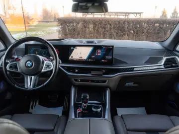 BMW X5 M Competition   Bowers & Wilkins   Pano Sky Lounge