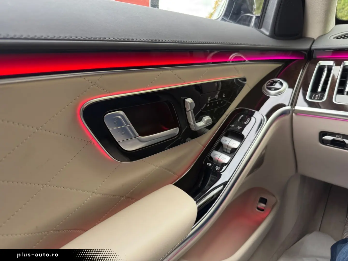 MERCEDES-BENZ S 450 4Matic AMG Pano AllradLenkung Burmaster