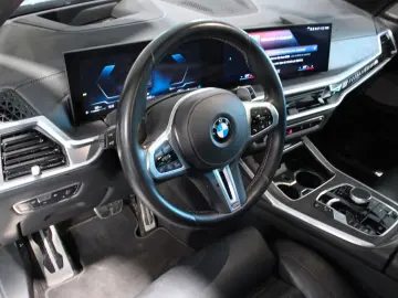 BMW X7 M60