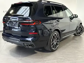 BMW X7 M60I