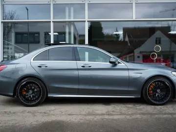 Mercedes-Benz C 63 AMG