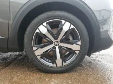 PEUGEOT 3008 GT Hybrid 225  LED Navi SHZ Kamera