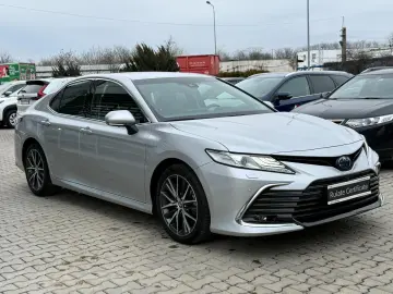 Toyota Camry Exclusive 2.5 HYBRID