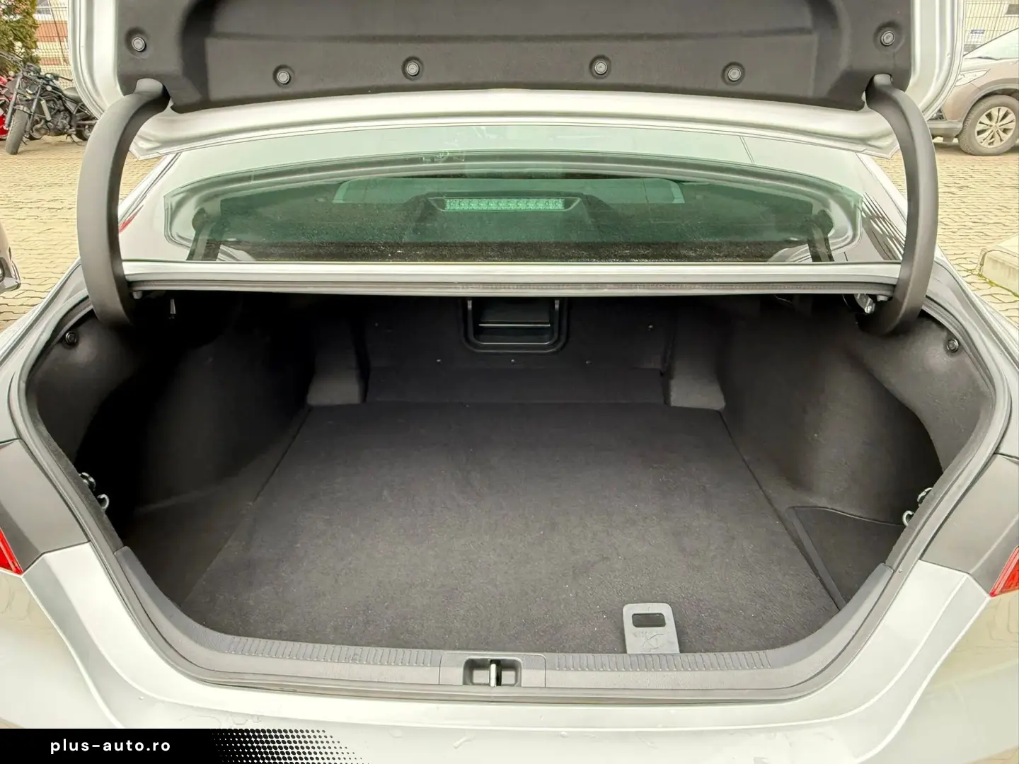 Toyota Camry Exclusive 2.5 HYBRID