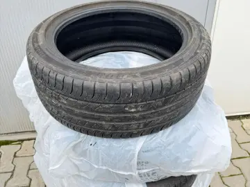 Toyota Camry Exclusive 2.5 HYBRID