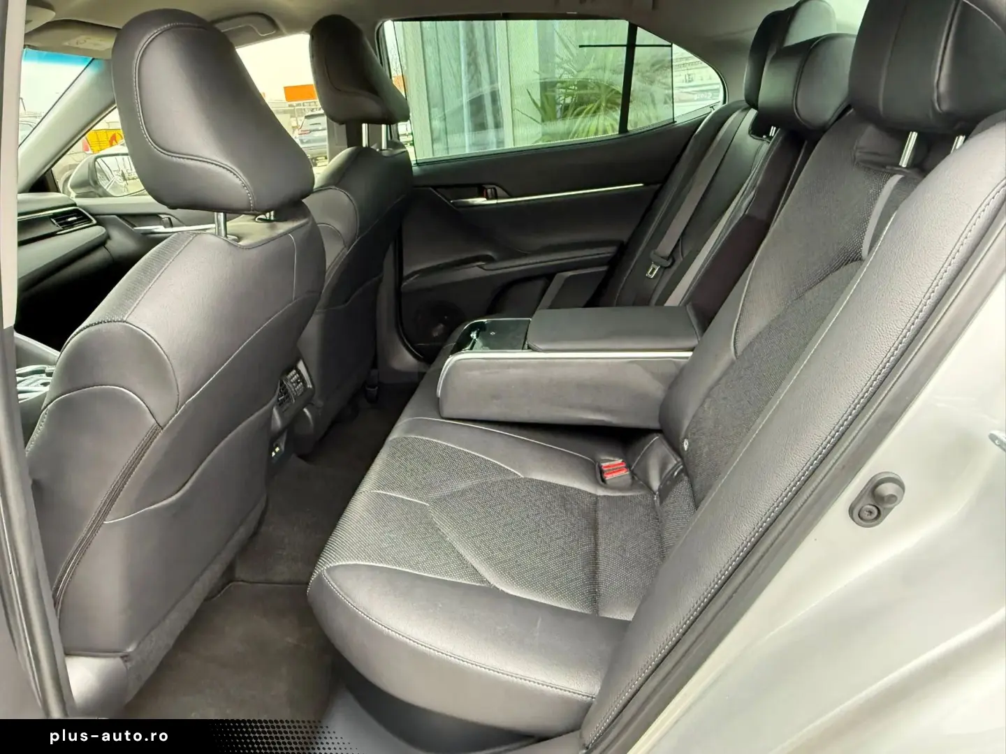 Toyota Camry Exclusive 2.5 HYBRID