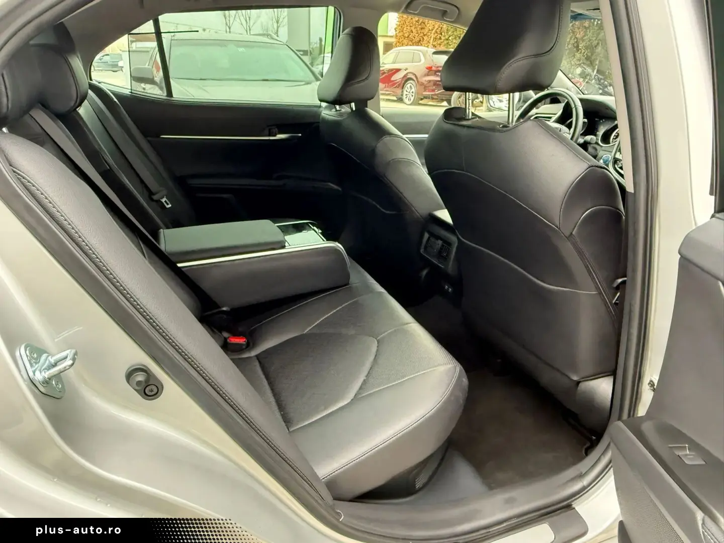 Toyota Camry Exclusive 2.5 HYBRID