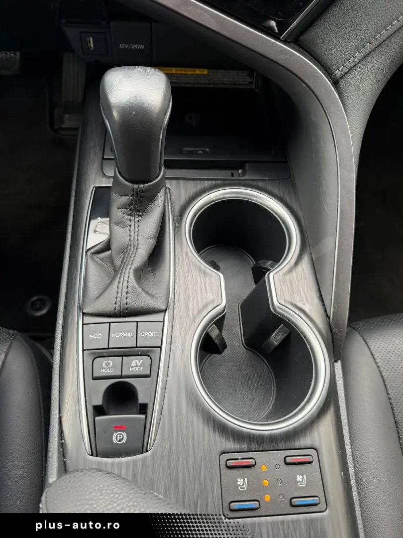 Toyota Camry Exclusive 2.5 HYBRID