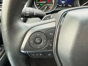 Toyota Camry Exclusive 2.5 HYBRID