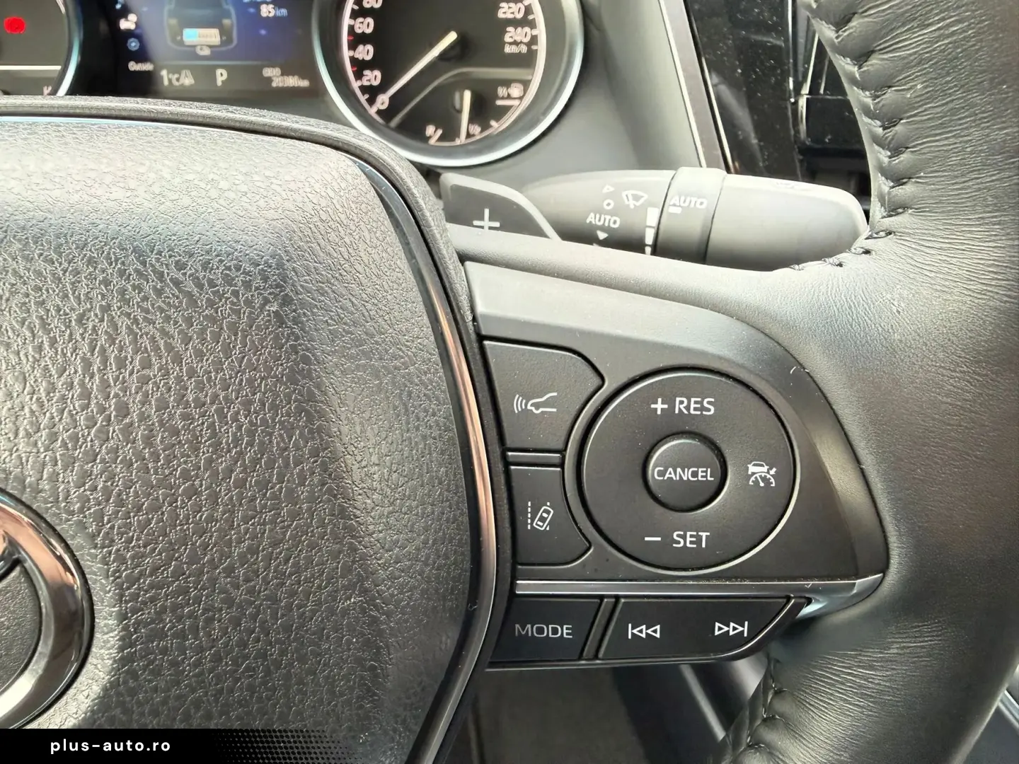 Toyota Camry Exclusive 2.5 HYBRID