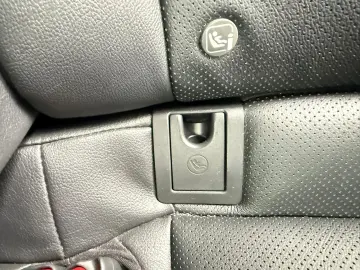 Toyota Camry Exclusive 2.5 HYBRID