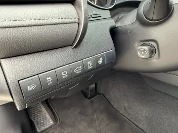 Toyota Camry Exclusive 2.5 HYBRID