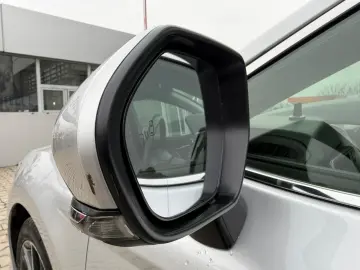 Toyota Camry Exclusive 2.5 HYBRID