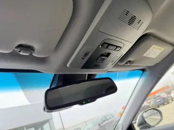 Toyota Camry Exclusive 2.5 HYBRID