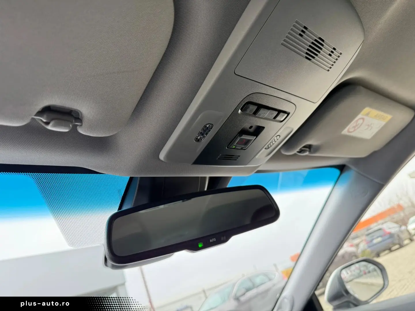 Toyota Camry Exclusive 2.5 HYBRID