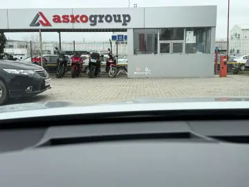 Toyota Camry Exclusive 2.5 HYBRID