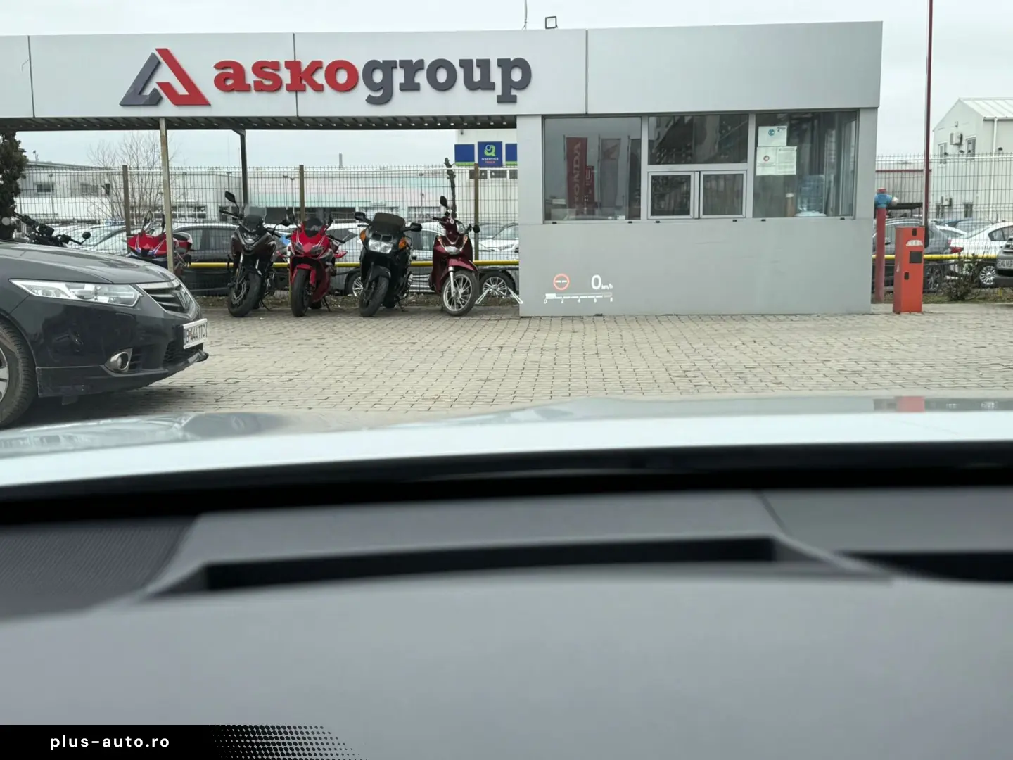 Toyota Camry Exclusive 2.5 HYBRID