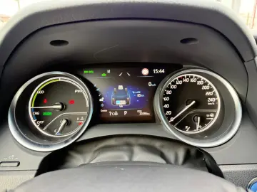 Toyota Camry Exclusive 2.5 HYBRID