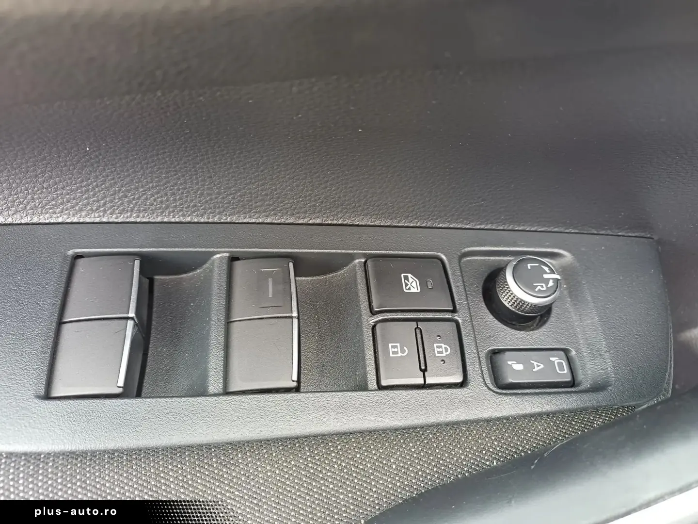 TOYOTA COROLLA 1.8 Hybrid Dynamic 140 CP