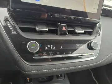 TOYOTA COROLLA 1.8 Hybrid Dynamic 140 CP