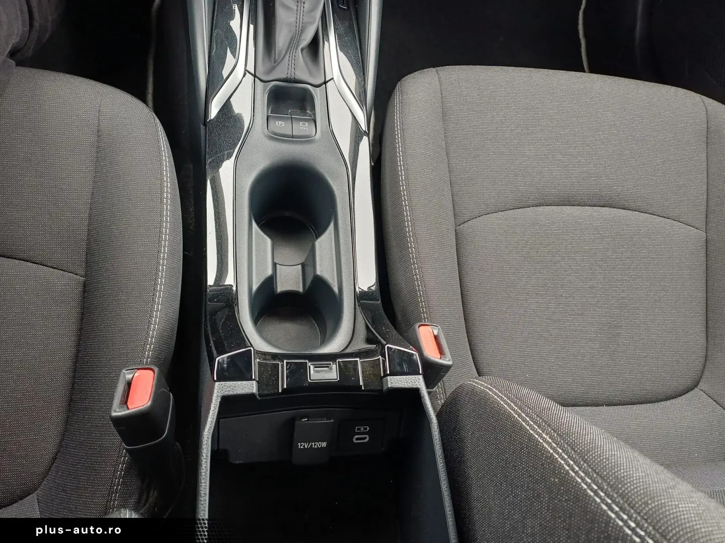 TOYOTA COROLLA 1.8 Hybrid Dynamic 140 CP