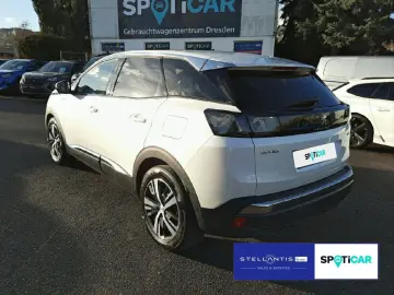PEUGEOT 3008 Hybrid 225 (Plug-In) Allure Navi