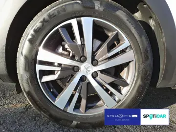 PEUGEOT 3008 Hybrid 225 (Plug-In) Allure Navi