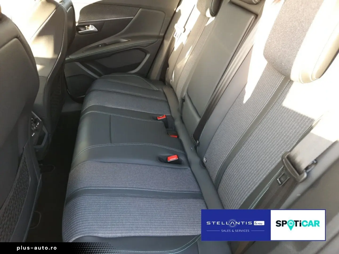 PEUGEOT 3008 Hybrid 225 (Plug-In) Allure Navi