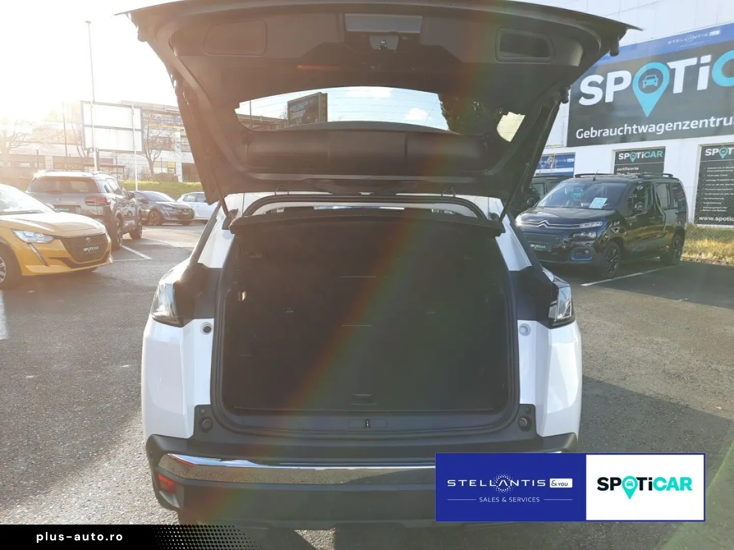 PEUGEOT 3008 Hybrid 225 (Plug-In) Allure Navi