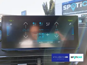 PEUGEOT 3008 Hybrid 225 (Plug-In) Allure Navi