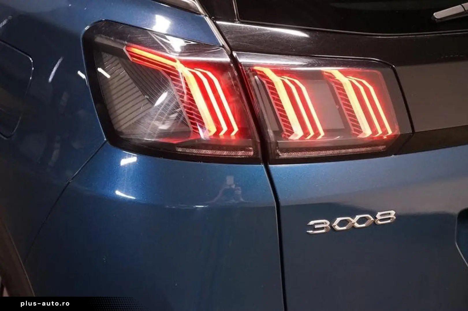 PEUGEOT 3008 1.6 PHEV 300 Allure Hybrid4 RFK LED Virtual