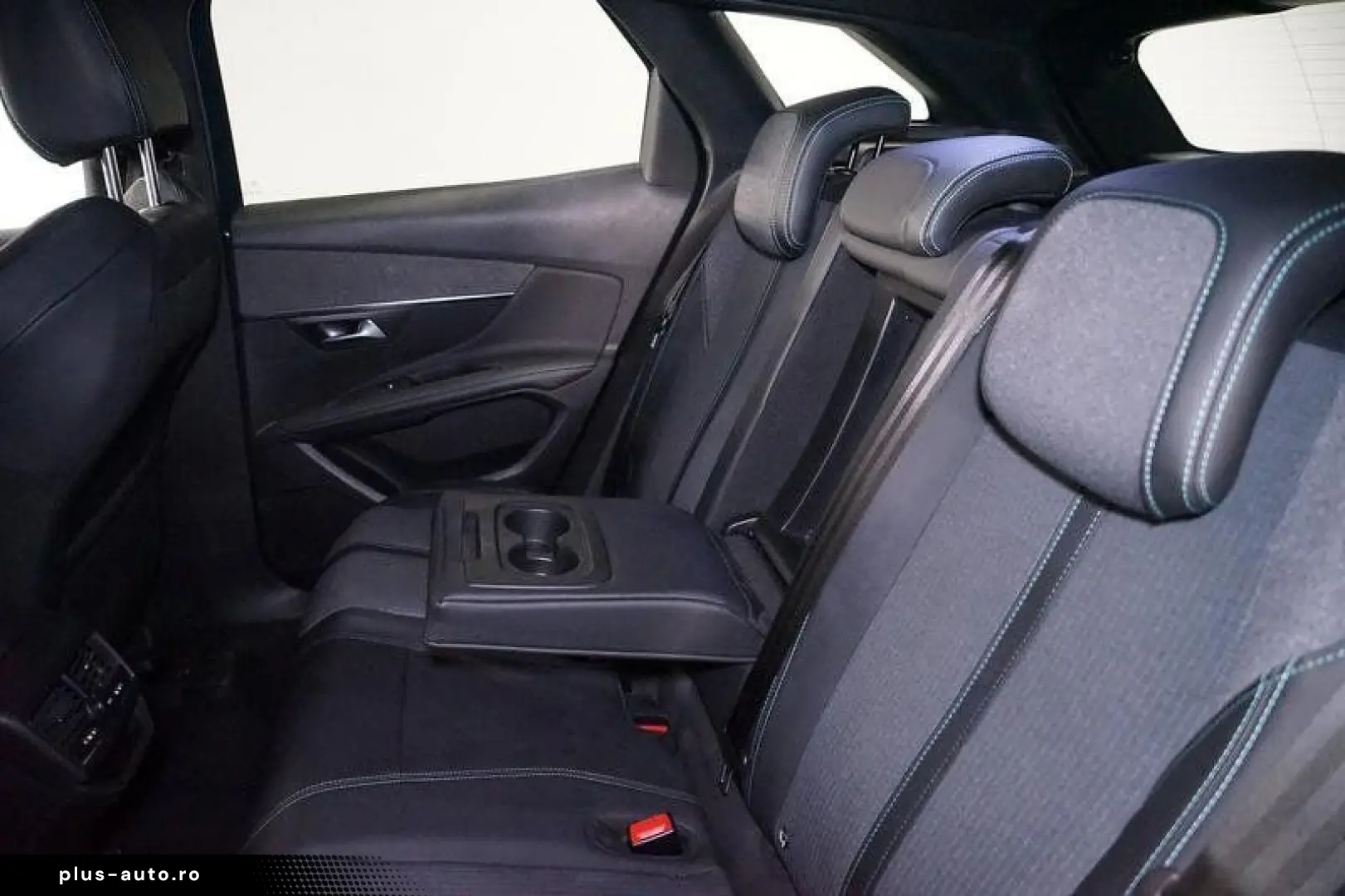 PEUGEOT 3008 1.6 PHEV 300 Allure Hybrid4 RFK LED Virtual