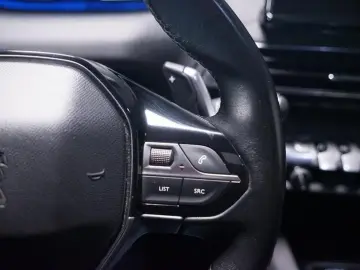 PEUGEOT 3008 1.6 PHEV 300 Allure Hybrid4 RFK LED Virtual