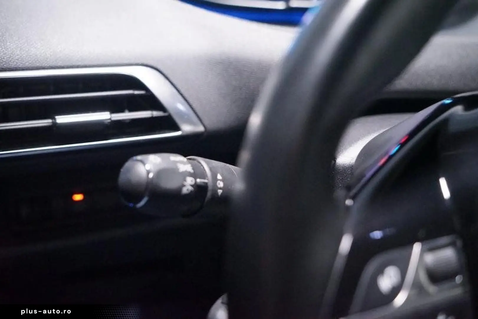 PEUGEOT 3008 1.6 PHEV 300 Allure Hybrid4 RFK LED Virtual