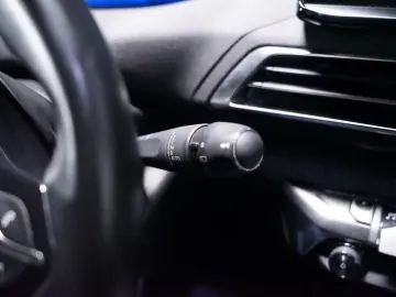 PEUGEOT 3008 1.6 PHEV 300 Allure Hybrid4 RFK LED Virtual