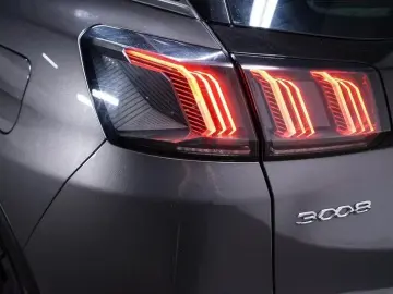 PEUGEOT 3008 1.6 PHEV 300 Allure Hybrid4 RFK LED Virtual