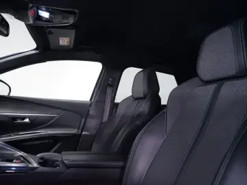 PEUGEOT 3008 1.6 PHEV 300 Allure Hybrid4 RFK LED Virtual