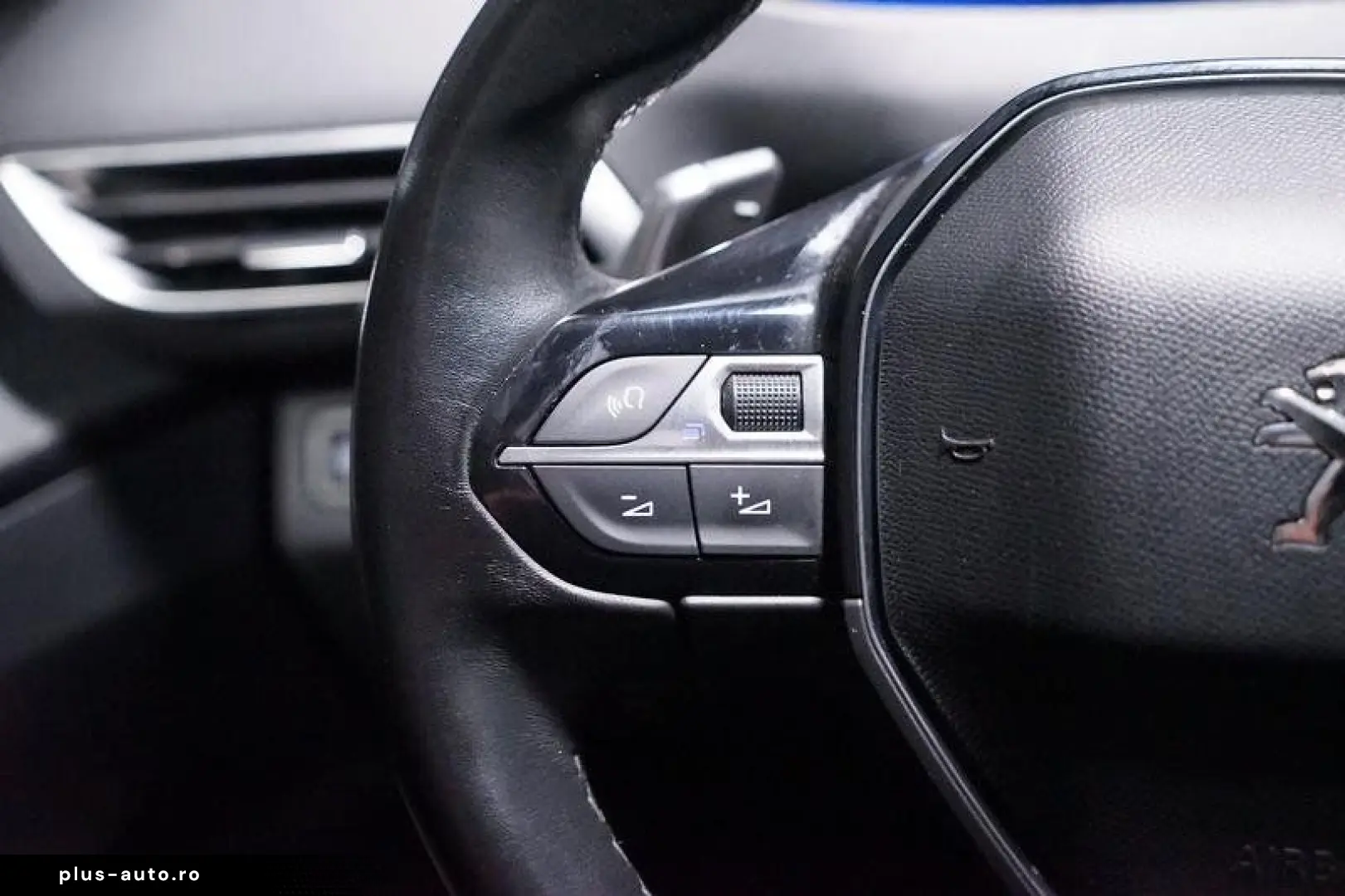 PEUGEOT 3008 1.6 PHEV 300 Allure Hybrid4 RFK LED Virtual