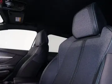 PEUGEOT 3008 1.6 PHEV 300 Allure Hybrid4 RFK LED Virtual