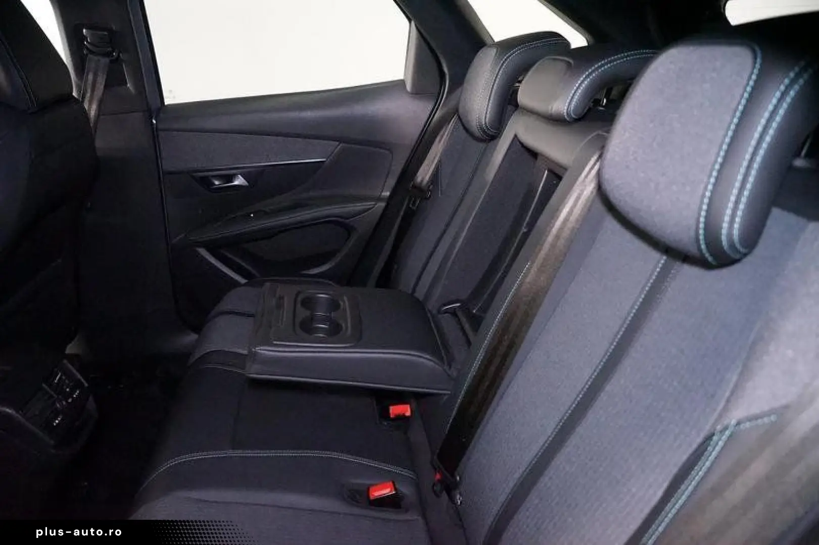 PEUGEOT 3008 1.6 PHEV 300 Allure Hybrid4 RFK LED Virtual