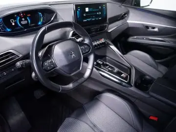 PEUGEOT 3008 1.6 PHEV 300 Allure Hybrid4 RFK LED Virtual