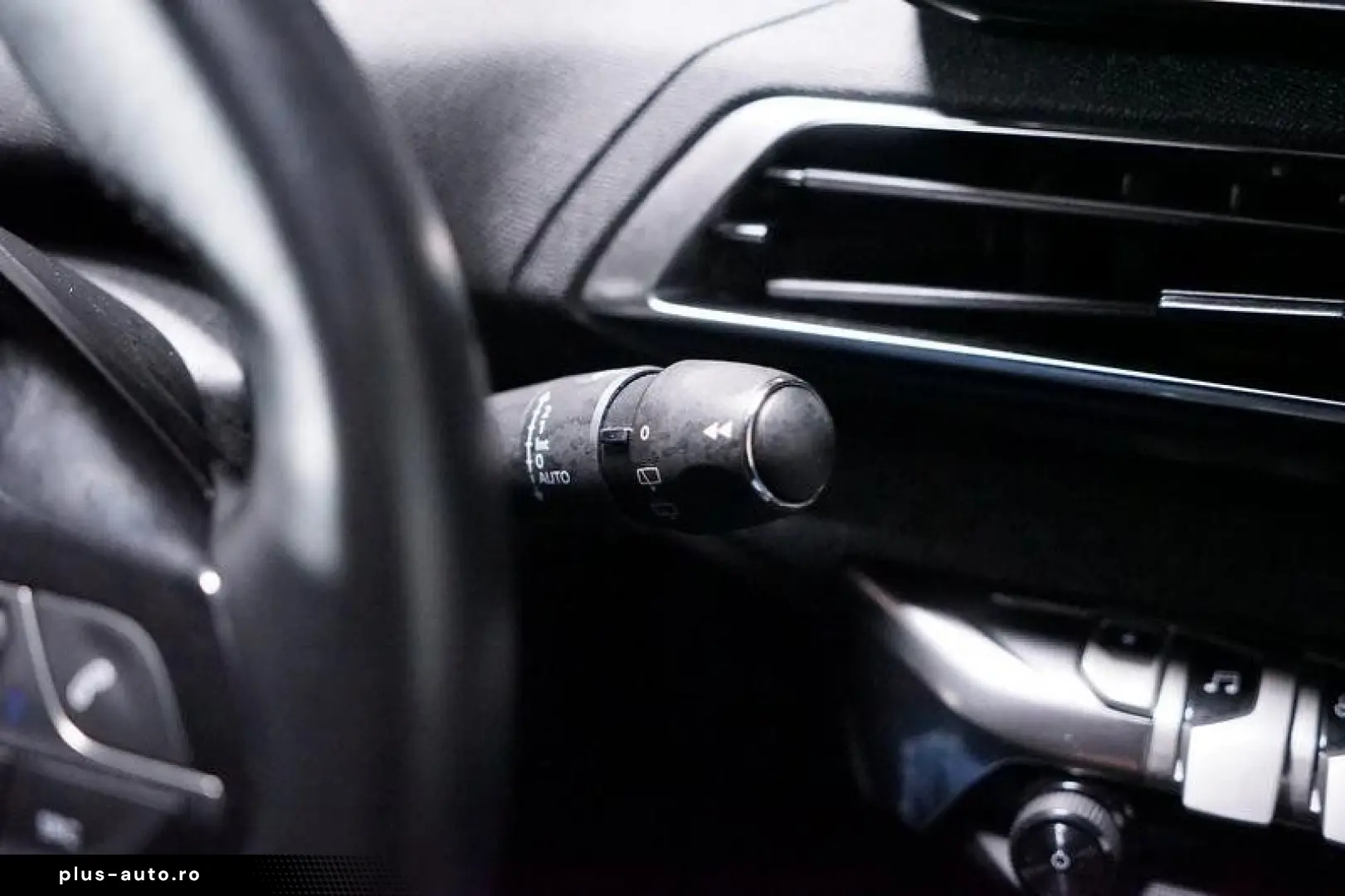 PEUGEOT 3008 1.6 PHEV 300 Allure Hybrid4 RFK LED Virtual